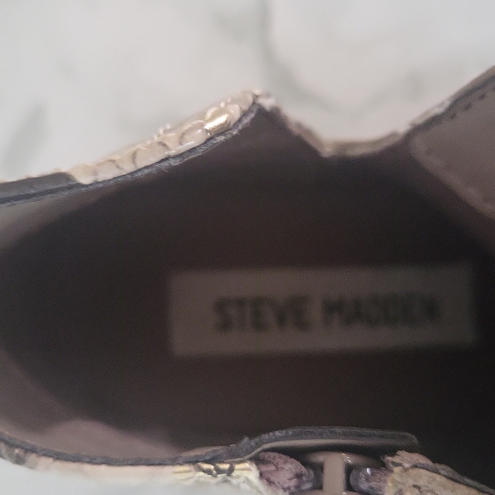 Steve Madden Girls Animal Print Zip Booties - Picture 4 of 11